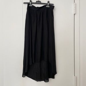Aritzia Kokomio Midi Skirt